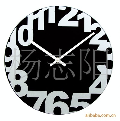 不銹鋼掛鐘的魅力 靜音石英鐘的實用與美學